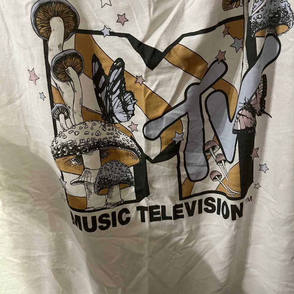 Torrid MTV mushroom shirt